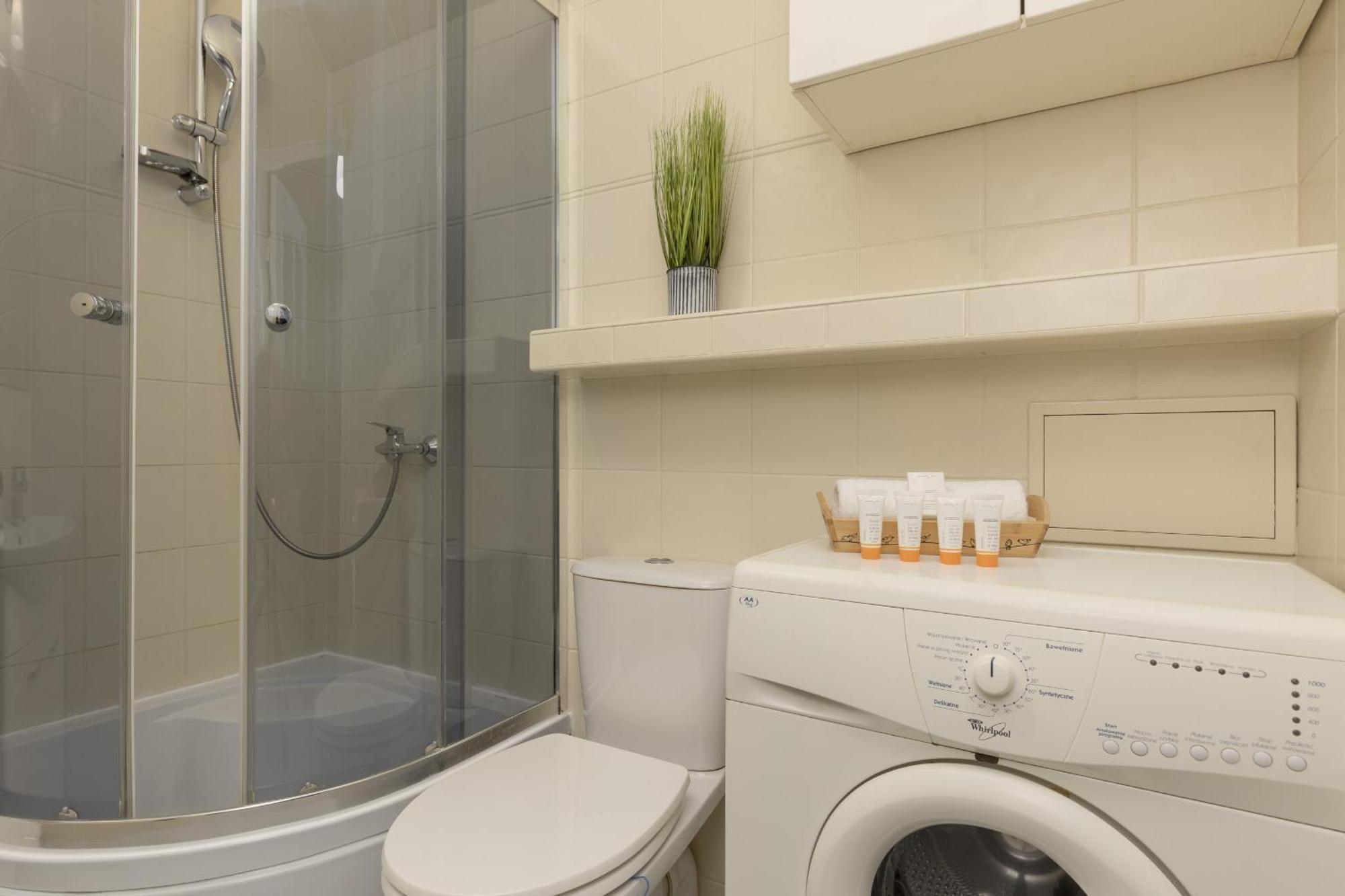 Lägenhet Rent Like - Comfortable Sapiezynska *